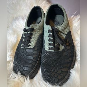 Limited edition Vans Harry Potter Slytherin sneakers *never worn*